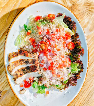 Salada de Quinoa 